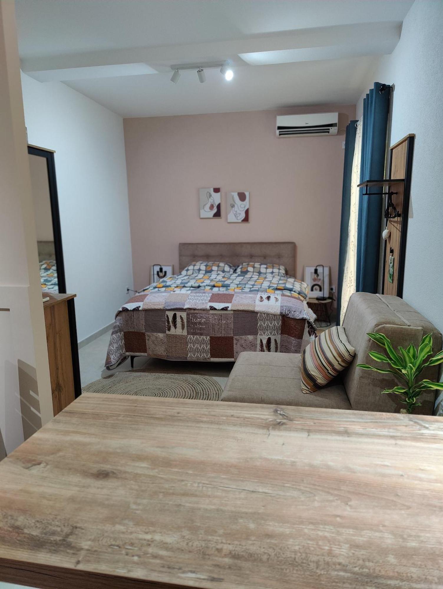 Miro Guesthouse Tivat Exteriör bild