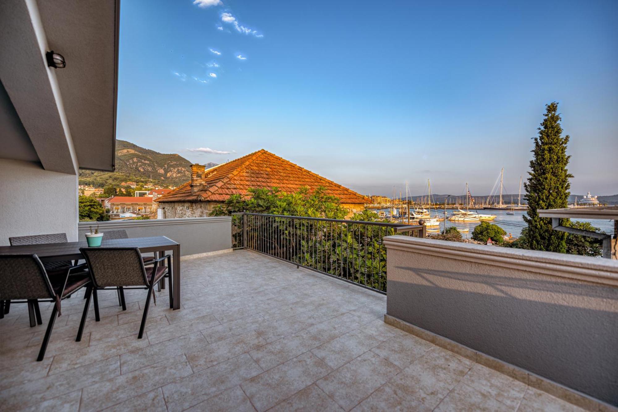 Miro Guesthouse Tivat Rum bild