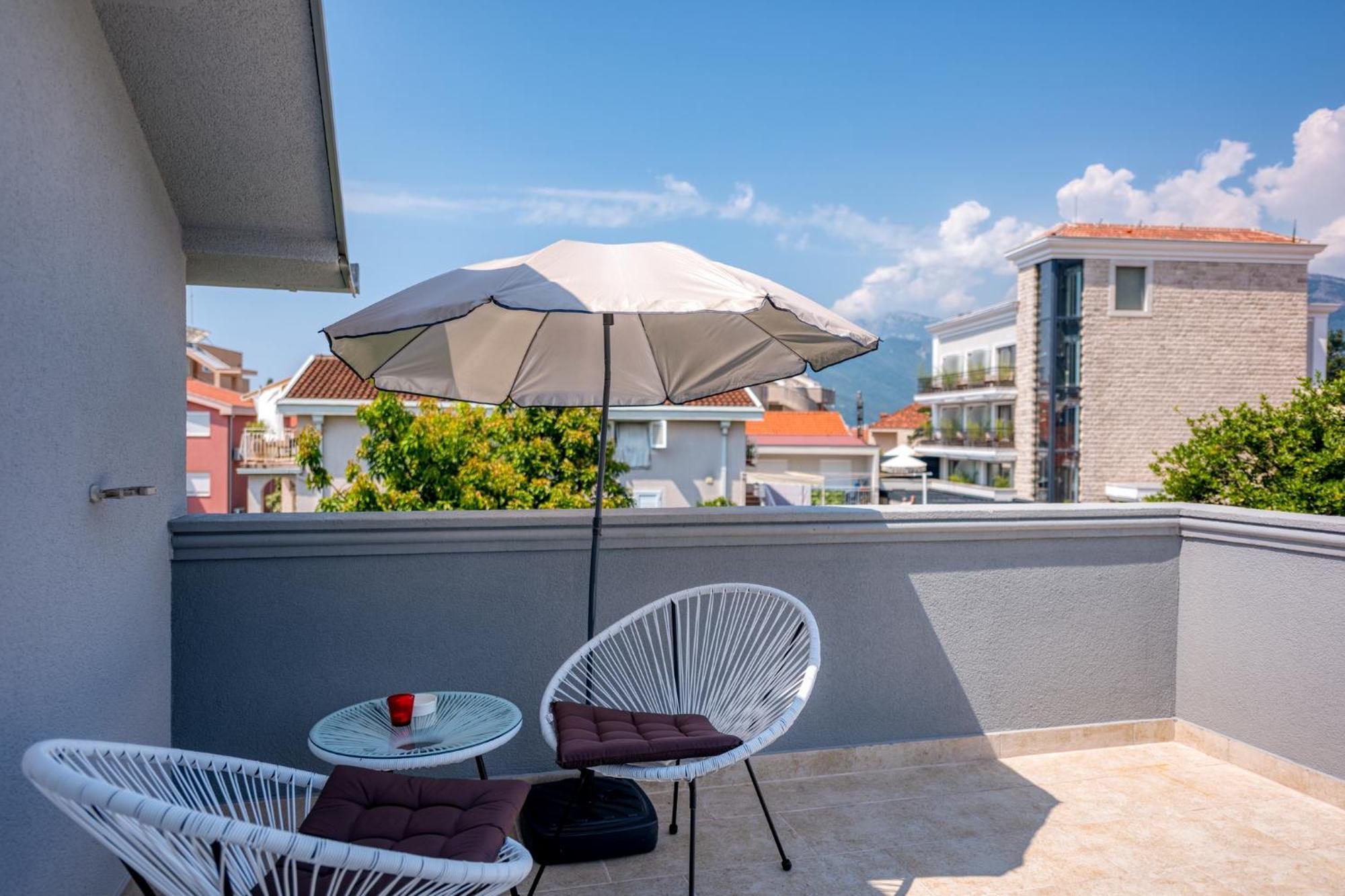 Miro Guesthouse Tivat Rum bild