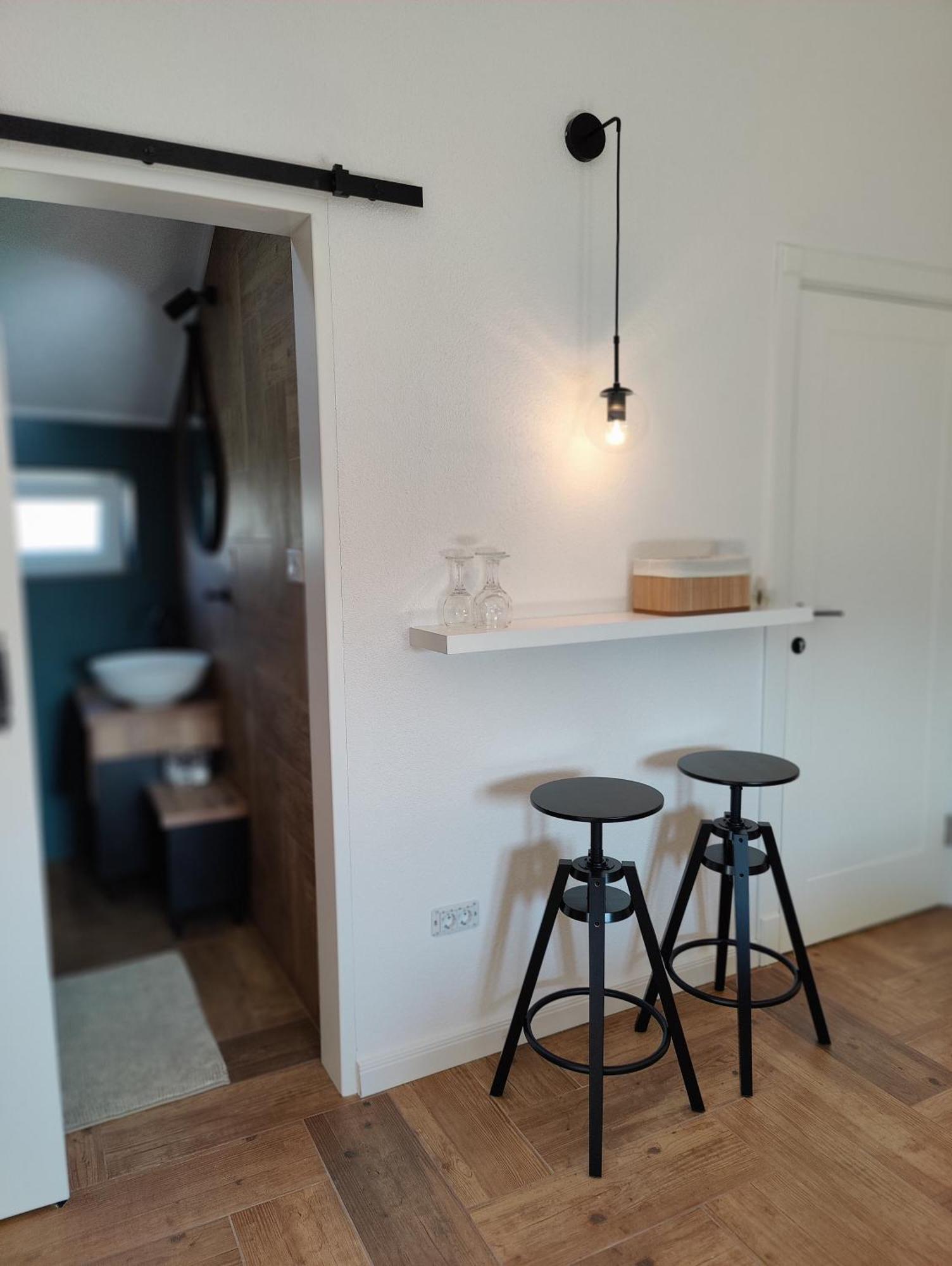 Miro Guesthouse Tivat Exteriör bild