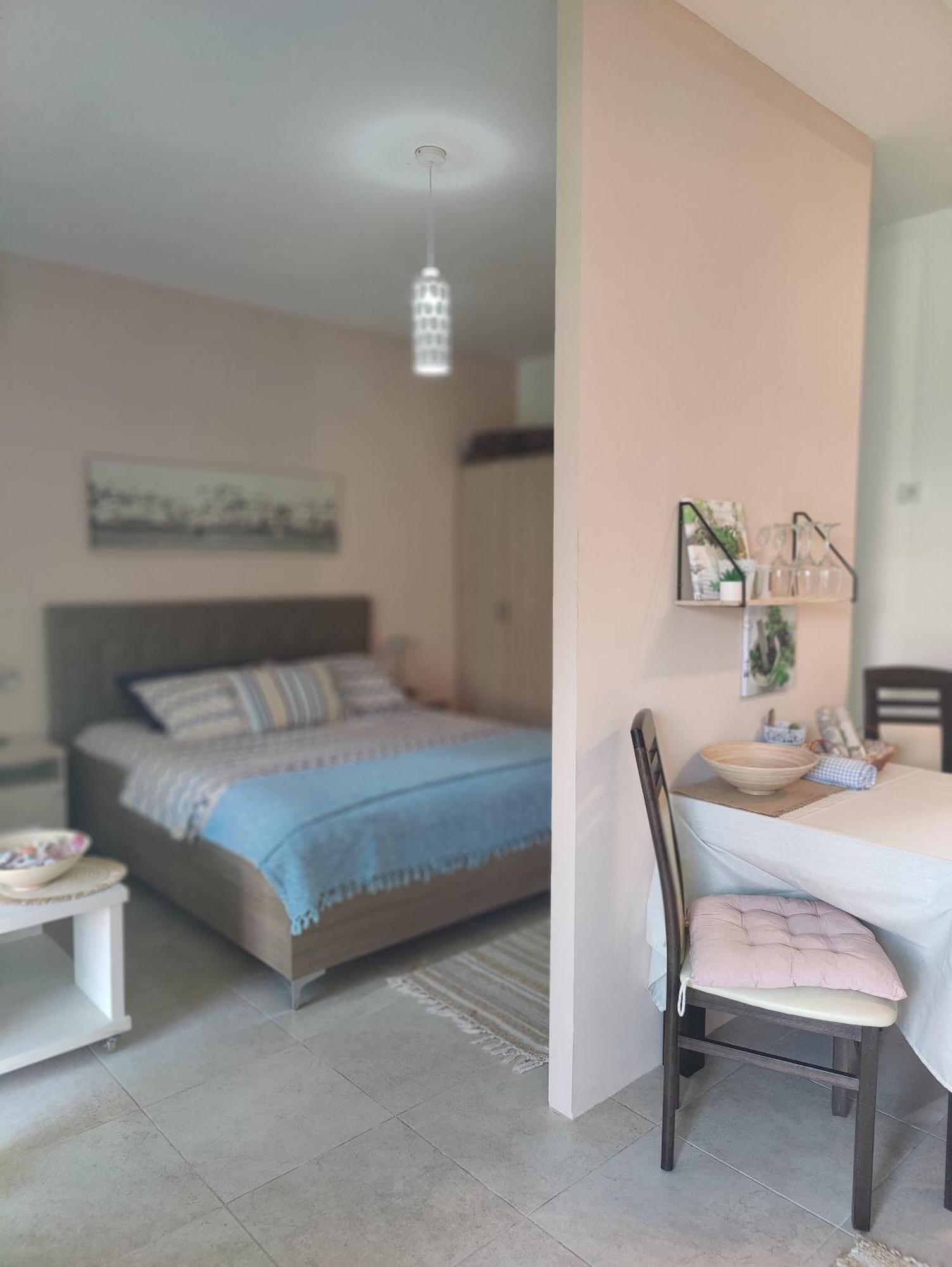Miro Guesthouse Tivat Exteriör bild
